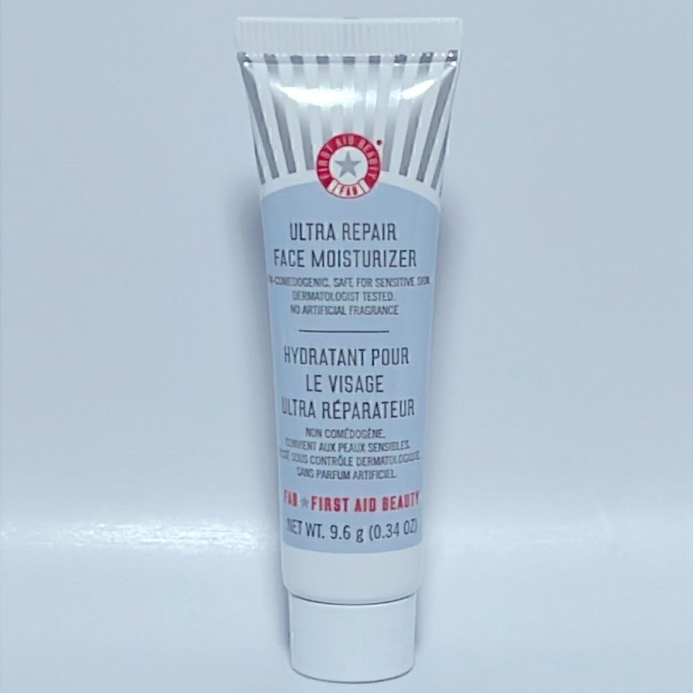 🌟 First Aid Beauty Ultra Repair Face Moisturizer